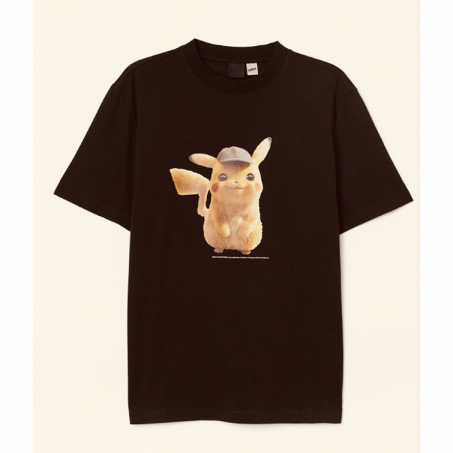 H&M(エイチアンドエム)のH&M 名探偵ピカチュウ  Tシャツ　未使用　サイズM  メンズのトップス(Tシャツ/カットソー(半袖/袖なし))の商品写真