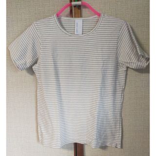 ナチュラルランドリー(NATURAL LAUNDRY)の美品★ナチュラルランドリー定番シャツ★淡グレー★クルーネック(Tシャツ(半袖/袖なし))