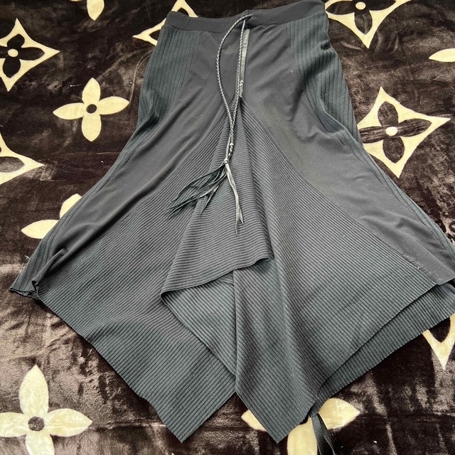 KMRII(ケムリ)のケムリ変形スカート レディースのスカート(ロングスカート)の商品写真