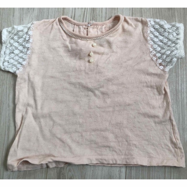 BeBe(ベベ)のベベ BeBe 半袖カットソー 90 キッズ/ベビー/マタニティのキッズ服女の子用(90cm~)(Tシャツ/カットソー)の商品写真