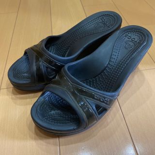 クロックス(crocs)のクロックス　ササリー ジニー w6 ブラック(サンダル)