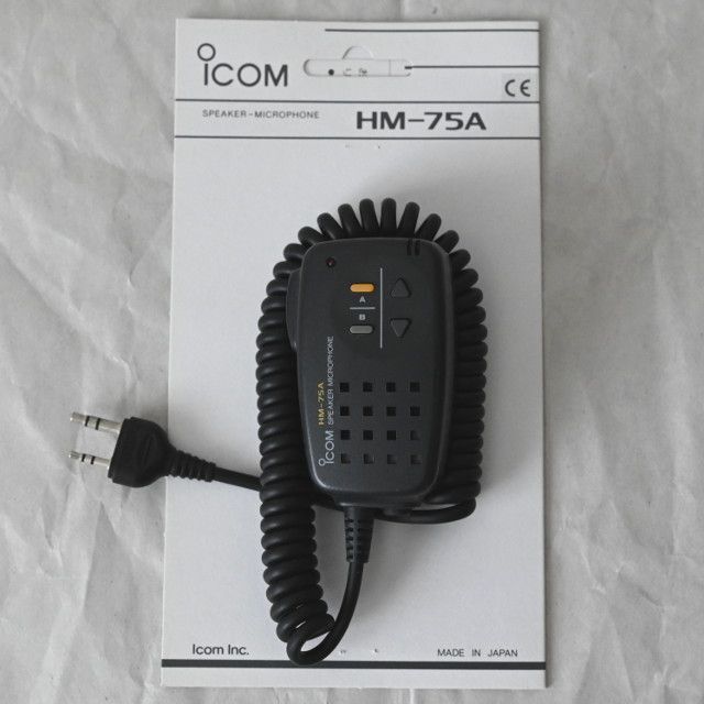 iCOM HM-75A 特定小電力トランシーバー リモコン付きハンディマイク エンタメ/ホビーのテーブルゲーム/ホビー(アマチュア無線)の商品写真