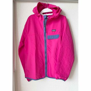 パタゴニア(patagonia)のpatagonia フード付きナイロンジャケット美品(ナイロンジャケット)