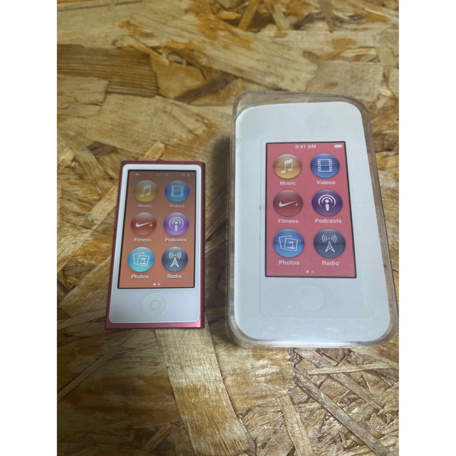 Apple(アップル)のiPod nano 16GB スマホ/家電/カメラのオーディオ機器(ポータブルプレーヤー)の商品写真