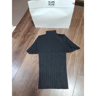 プリーツプリーズイッセイミヤケ(PLEATS PLEASE ISSEY MIYAKE)のイッセイミヤケPLEASE購入！大人気(カットソー(半袖/袖なし))