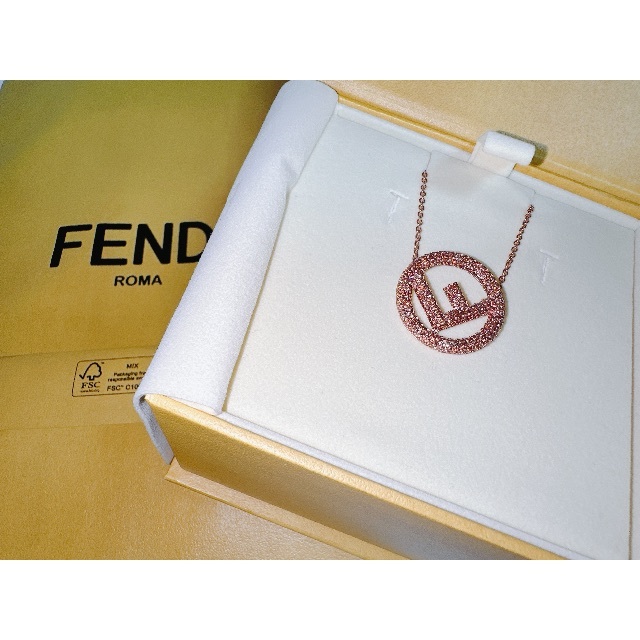 【美品】FENDI ネックレス