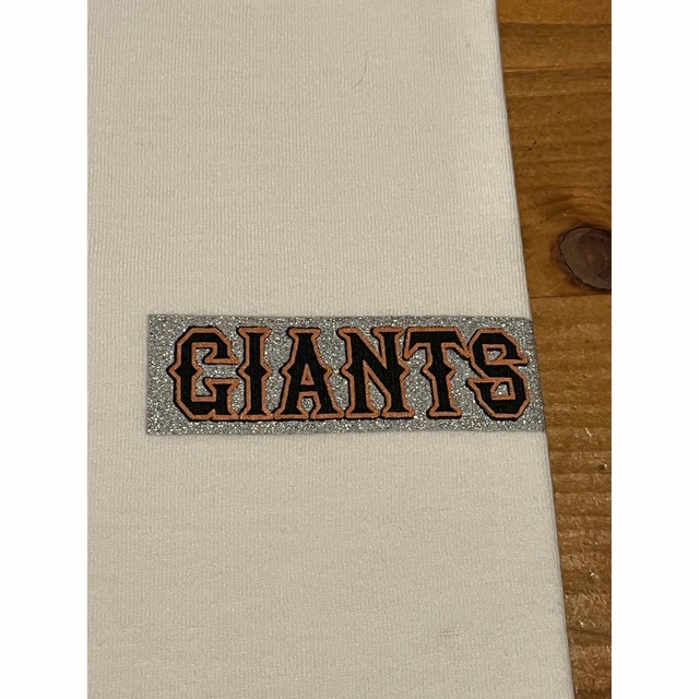 ジャイアンツ　巨人　GIANTS Tシャツ　新品未使用品 メンズのトップス(Tシャツ/カットソー(半袖/袖なし))の商品写真