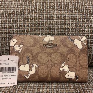 コーチ(COACH)のショプバ・箱付き　4123   コーチ　長財布　ブラウンシグネチャー×スヌーピー(財布)