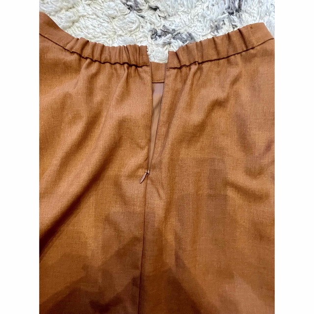 URBAN RESEARCH(アーバンリサーチ)のURBAN RESEARCHオレンジブラウンのフレアスカート レディースのスカート(ひざ丈スカート)の商品写真