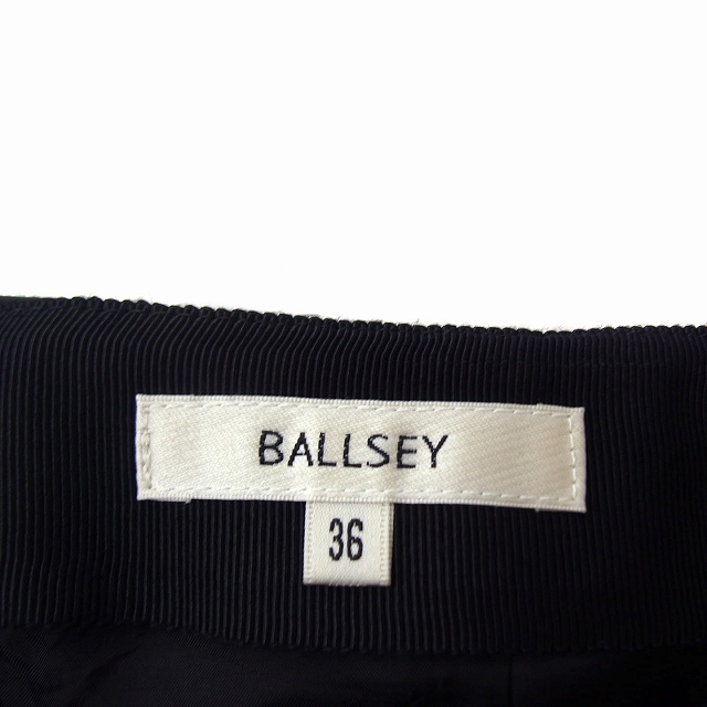 Ballsey(ボールジィ)のボールジー BALLSEY トゥモローランド タック 台形 スカート ひざ丈 黒 レディースのスカート(ひざ丈スカート)の商品写真
