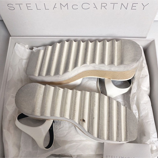 Stella McCartney(ステラマッカートニー)の[最終値下げ] STELLA McCARTNEY サンダル白38 レディースの靴/シューズ(サンダル)の商品写真