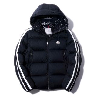 モンクレール(MONCLER)のオフシーズン特価　最新作　モンクレール　　ダウンジャケット サイズ2(ダウンジャケット)