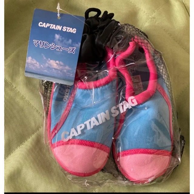 CAPTAIN STAG(キャプテンスタッグ)のキャプテンスタッグ☆マリンシューズ☆JS（16〜18㎝）☆サックス×ピンク キッズ/ベビー/マタニティのキッズ靴/シューズ(15cm~)(アウトドアシューズ)の商品写真