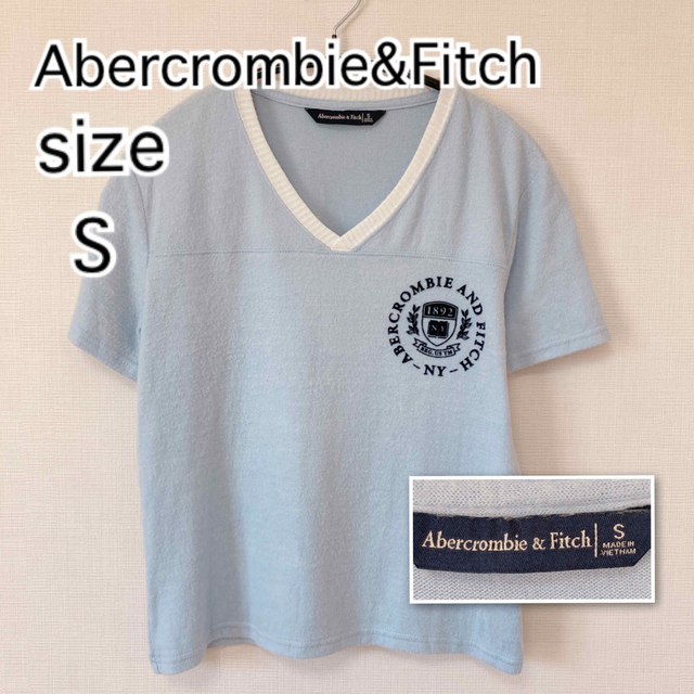 Abercrombie&Fitch(アバクロンビーアンドフィッチ)のAbercrombie & Fitch アバクロ　Vネック　トップス　水色　S レディースのトップス(カットソー(半袖/袖なし))の商品写真