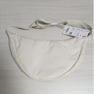 ユニクロ(UNIQLO)の【新品未使用】ユニクロ ラウンドミニショルダーバッグ 30Natural(ショルダーバッグ)