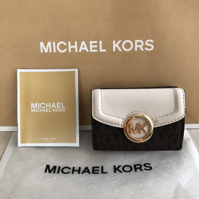 Michael Kors(マイケルコース)の新品 マイケルコース 定価28,600円 三つ折り財布 ライトクリーム レディースのファッション小物(財布)の商品写真