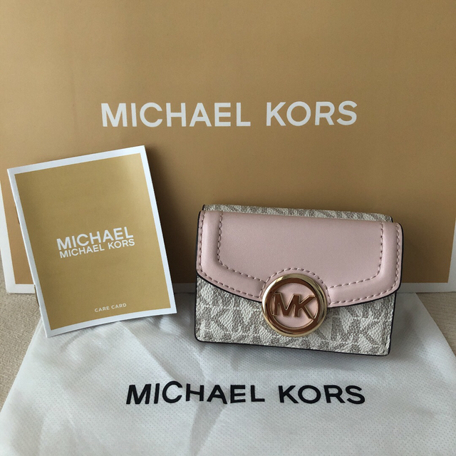 Michael Kors(マイケルコース)の新品 マイケルコース 定価28,600円 三つ折り財布 シグネチャーピンク レディースのファッション小物(財布)の商品写真