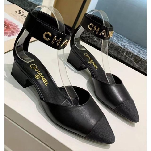 高級感 大人気未使用極美品シャネルCHANELパテントカーフバレエ