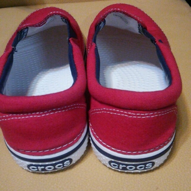 crocs j 4