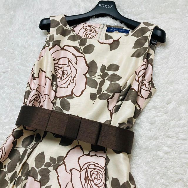 【極美品】M'S GRACY ワンピース 花柄 薔薇 リボンベルト アイボリー 【極美品】M'S GRACY ワンピース 花柄 薔薇 リボンベルト アイボリー