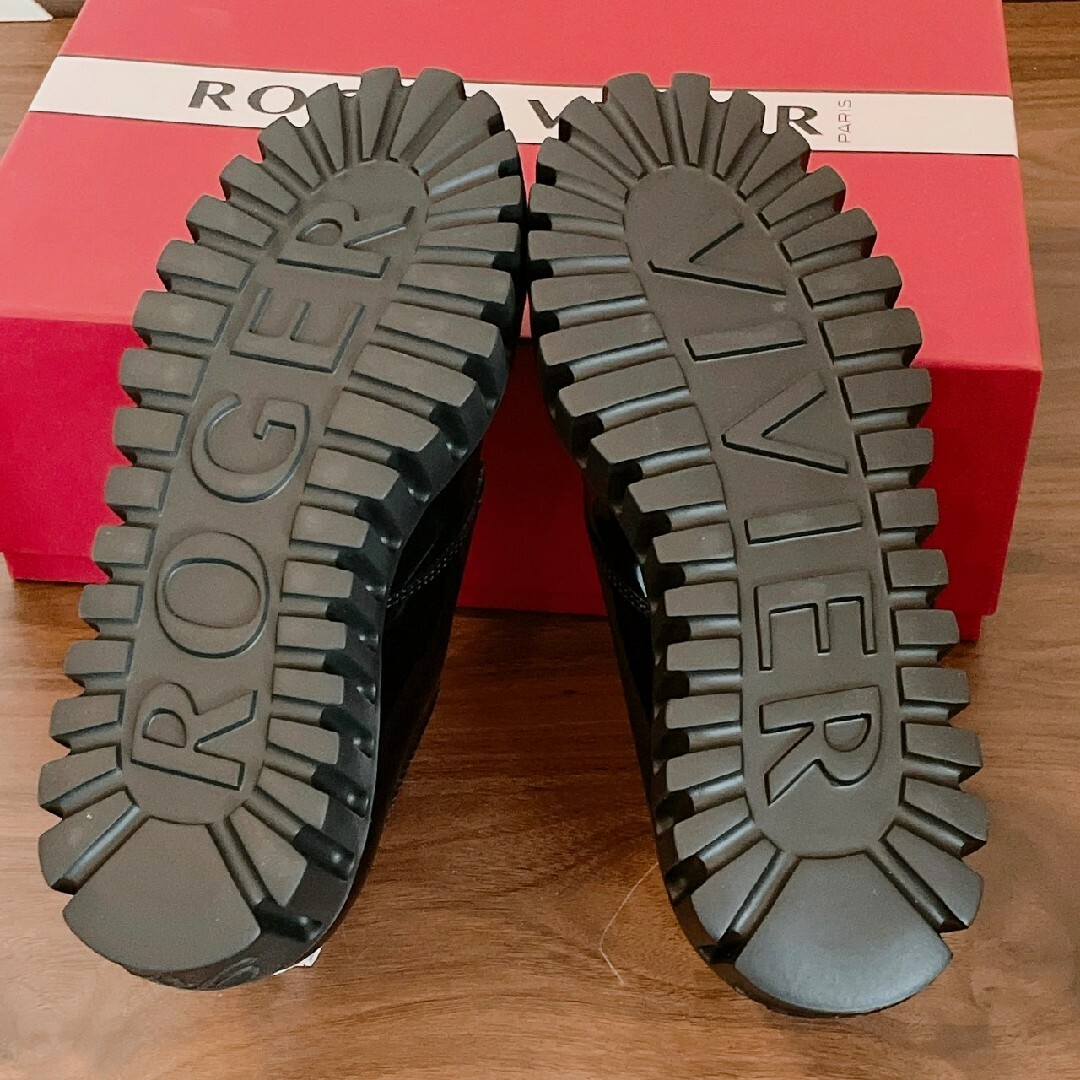 ROGER VIVIER(ロジェヴィヴィエ)の大人気！ Roger Vivier ヴィヴクリーパー  ローファー 37 レディースの靴/シューズ(ローファー/革靴)の商品写真