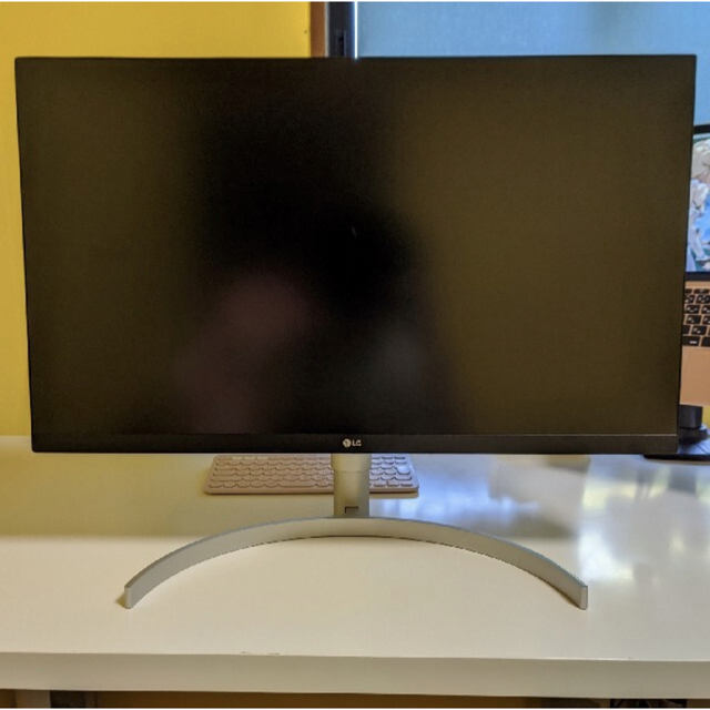 まとめ買でお得 ☆値下げ☆27型4KディスプレイLG 27UL850-W スマホ