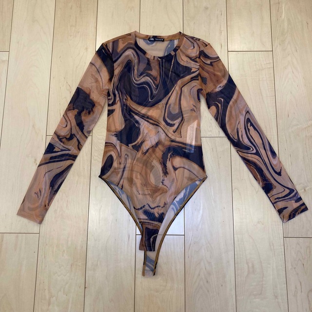 専用 zara marble sheer bodysuit レディースのトップス(シャツ/ブラウス(長袖/七分))の商品写真