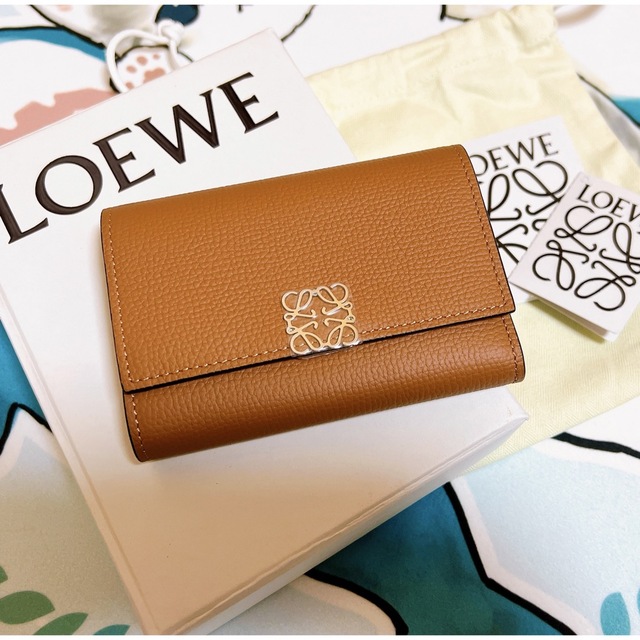 LOEWE - 🌷正規品 新品🌷LOEWE アナグラム バーティカル ウォレット