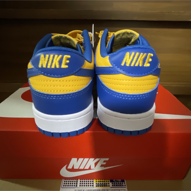 NIKE(ナイキ)のナイキ ダンク ロー "ブルージェイ アンド ユニバーシティゴールド/UCLA" メンズの靴/シューズ(スニーカー)の商品写真