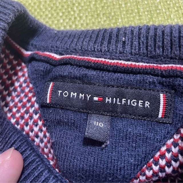 TOMMY HILFIGER(トミーヒルフィガー)のトミーヒルフィガー ニットセーター 美品 キッズ/ベビー/マタニティのキッズ服男の子用(90cm~)(ニット)の商品写真