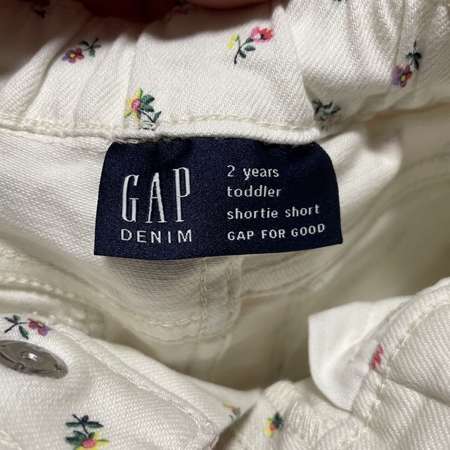 GAP(ギャップ)のGAP デニム　ベビー　キッズ　短パン　ショート丈 キッズ/ベビー/マタニティのキッズ服女の子用(90cm~)(パンツ/スパッツ)の商品写真