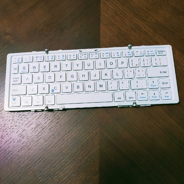 中古 Owltech 折りたたみキーボード スマホ/家電/カメラのPC/タブレット(PC周辺機器)の商品写真