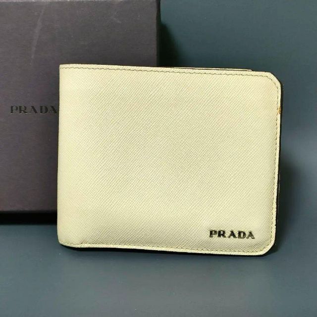 PRADA　サフィアーノレザー二つ折り財布　牛革　アイボリー