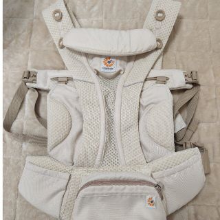 エルゴベビー(Ergobaby)のエルゴベビー☆新色☆ナチュラルベージュ(抱っこひも/おんぶひも)