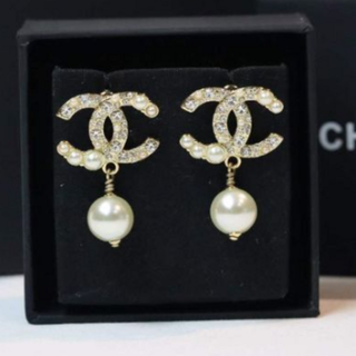 2022年5月新作下旬 シャネルピアス CHANELCCロゴピアス シャンパン