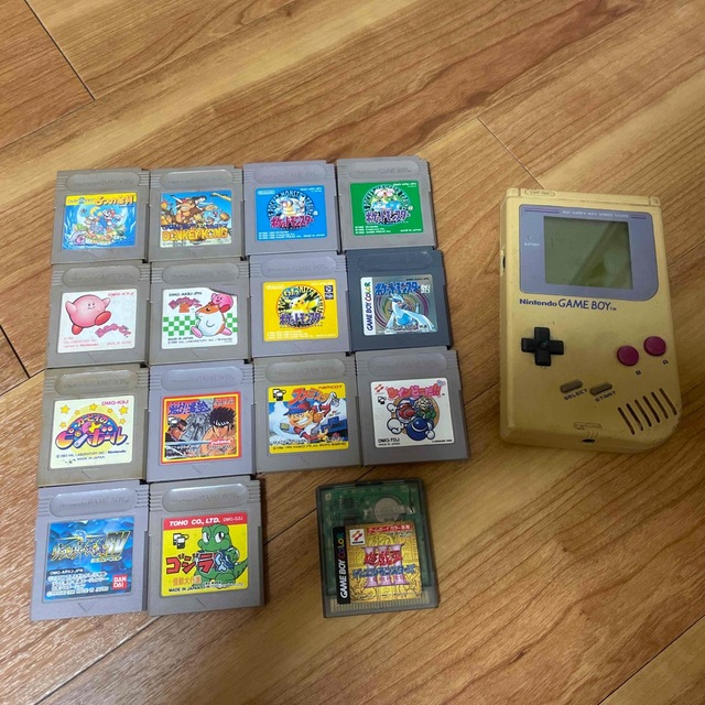 【ジャンク品】ゲームボーイ本体とカセット(15個)