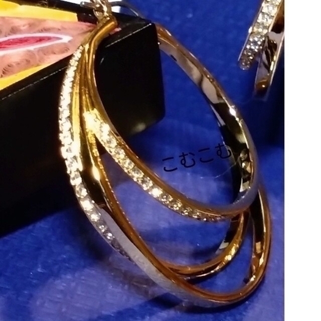 SWAROVSKI - ほぼ新品 購入証明 スワロフスキー Spiral 3連 SWAROVSKI - ほぼ新品 購入証明 スワロフスキー Spiral 3連