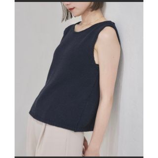 ディーホリック(dholic)のreurie' レウリィ　バックスリット　ノースリーブニット　ベスト　新品(タンクトップ)