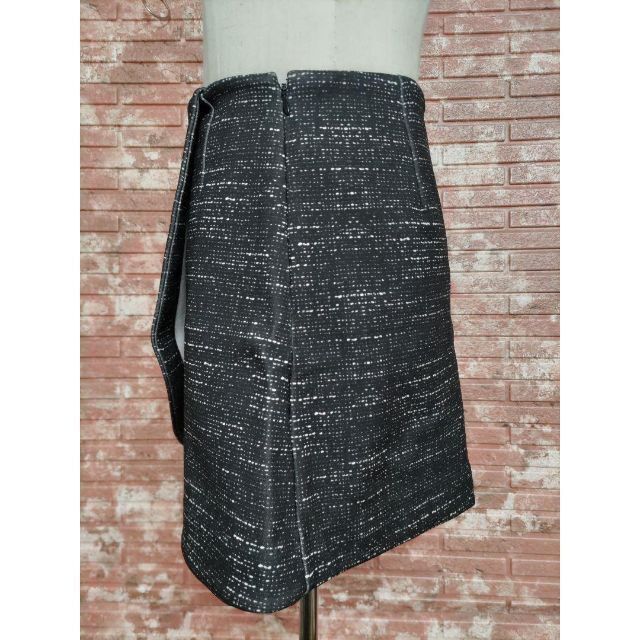 EMODA(エモダ)のEMODA エモダ ラップミニスカート 裏地キュロット 黒 S レディースのスカート(ミニスカート)の商品写真
