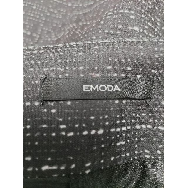 EMODA(エモダ)のEMODA エモダ ラップミニスカート 裏地キュロット 黒 S レディースのスカート(ミニスカート)の商品写真