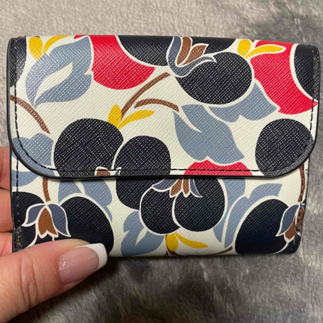 kate spade new york(ケイトスペードニューヨーク)のケイトスペイド　三つ折り財布 レディースのファッション小物(財布)の商品写真