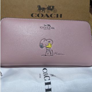 コーチ(COACH)のアウトレットコーチ　長財布　スヌーピーピンク(財布)