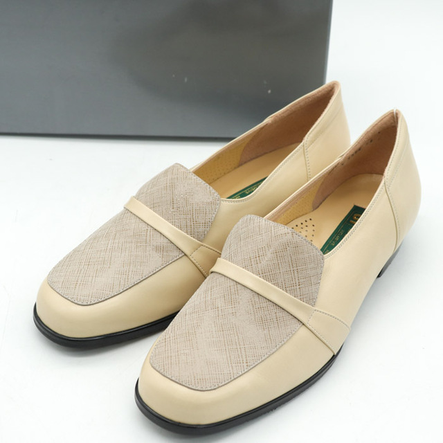 サロンドグレー パンプス コンフォートシューズ 未使用 3E 幅広 日本製 上質 ブランド 靴 レディース 24cmサイズ ベージュ SALON DE GRES