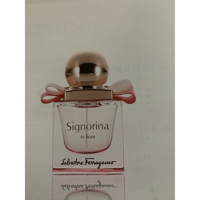 Ferragamo(フェラガモ)の（サルウァトーレ　フェラガモ）オードトワレスプレー20ml コスメ/美容の香水(香水(女性用))の商品写真