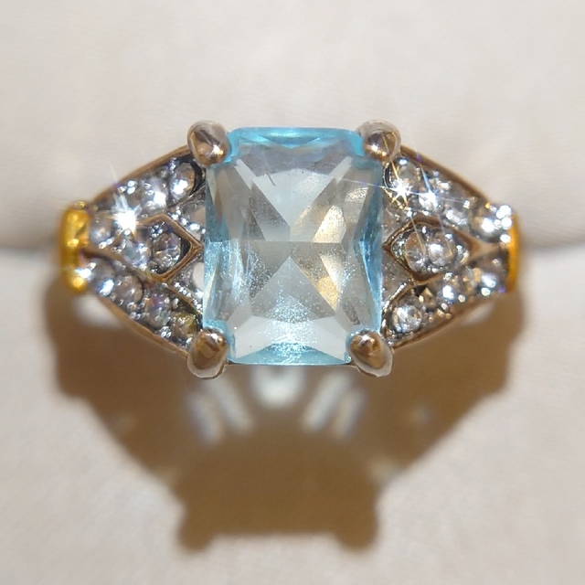 912 アクアマリン 人工石 リング 長方形 sona ダイヤモンド レディースのアクセサリー(リング(指輪))の商品写真