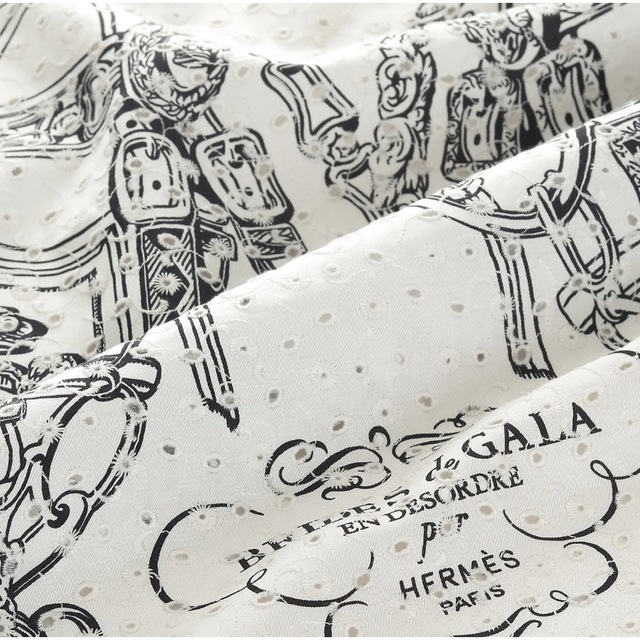 Hermes(エルメス)の週末値下げ エルメス カレ70 ブリッド ドゥ ガラ /エンブロイダリー レディースのファッション小物(バンダナ/スカーフ)の商品写真