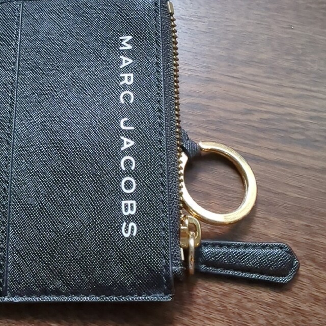 ☆再SALE ！MARC JACOBS マークフラグメントケースけ