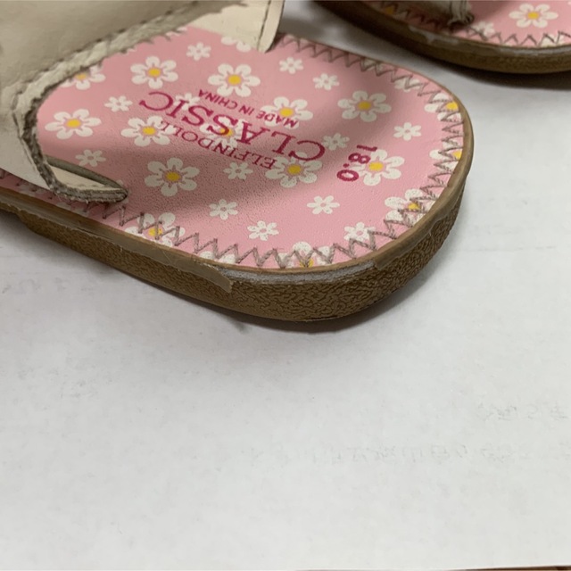 西松屋(ニシマツヤ)のサンダル　18センチ キッズ/ベビー/マタニティのキッズ靴/シューズ(15cm~)(サンダル)の商品写真