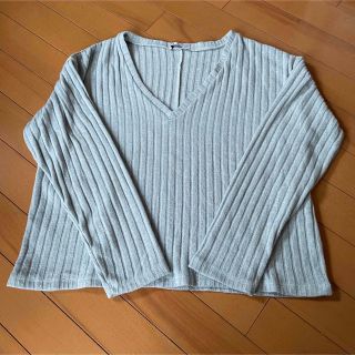 ザラ(ZARA)のZARA ニット ブルー Ｖネック　トップス(カットソー(長袖/七分))