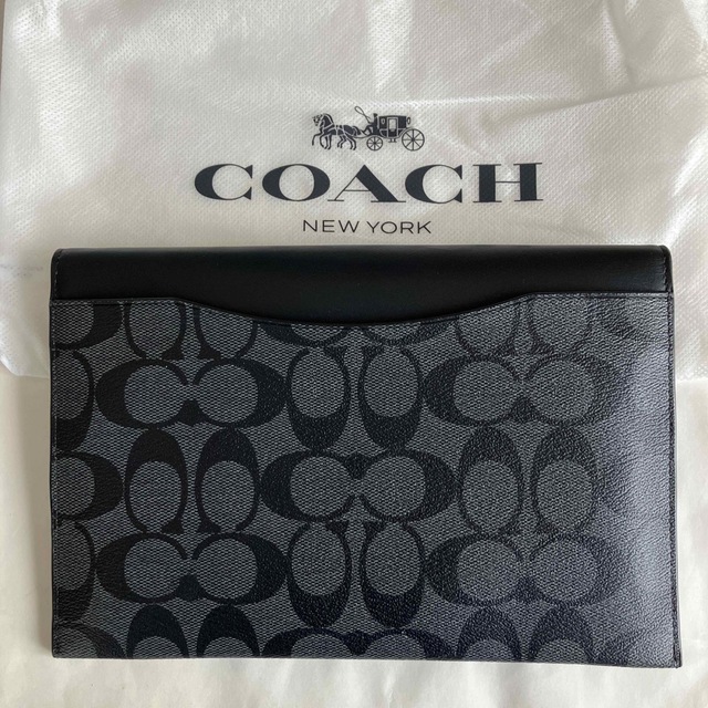 COACH(コーチ)の新品未使用ミニ タブレット iPad iPhone ケース coach2024 スマホ/家電/カメラのスマホアクセサリー(iPadケース)の商品写真